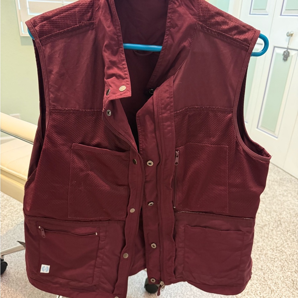 Magellan Travel Vest - NWOT